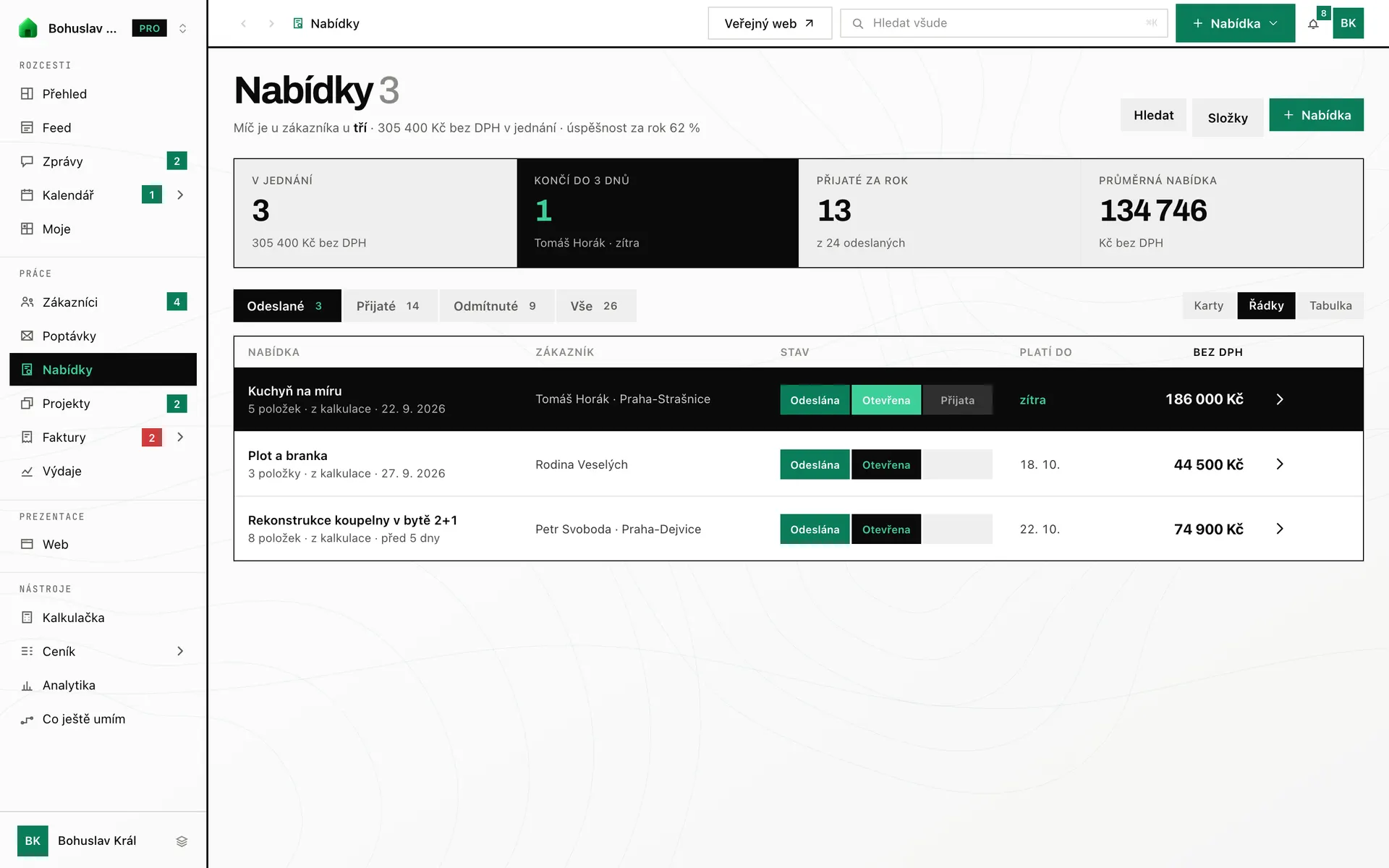 Nabídky v aplikaci RekoBudget — celá obrazovka očima řemeslníka (ukázková data)